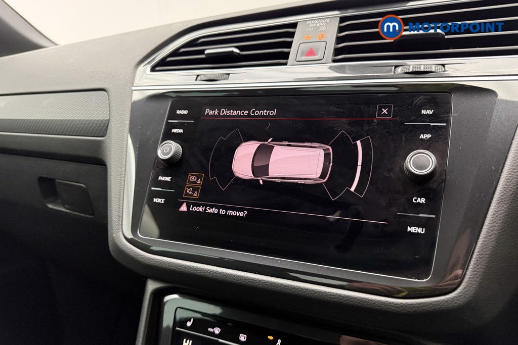 Volkswagen Tiguan R-Line Automatic Petrol SUV - Stock Number (1619284) - 13th supplementary image