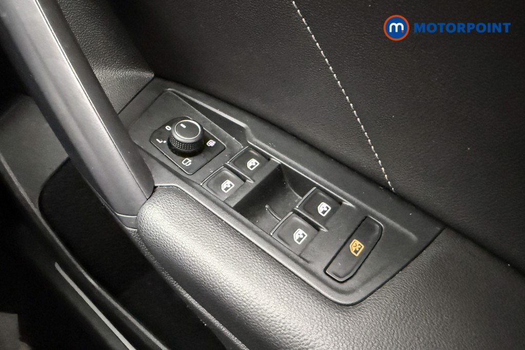 Volkswagen Tiguan R-Line Automatic Petrol SUV - Stock Number (1619284) - 18th supplementary image