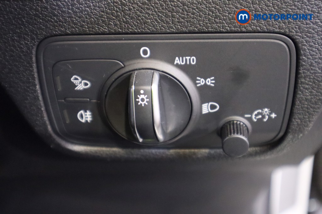 Audi Q2 Black Edition Automatic Petrol SUV - Stock Number (1619539) - 10th supplementary image