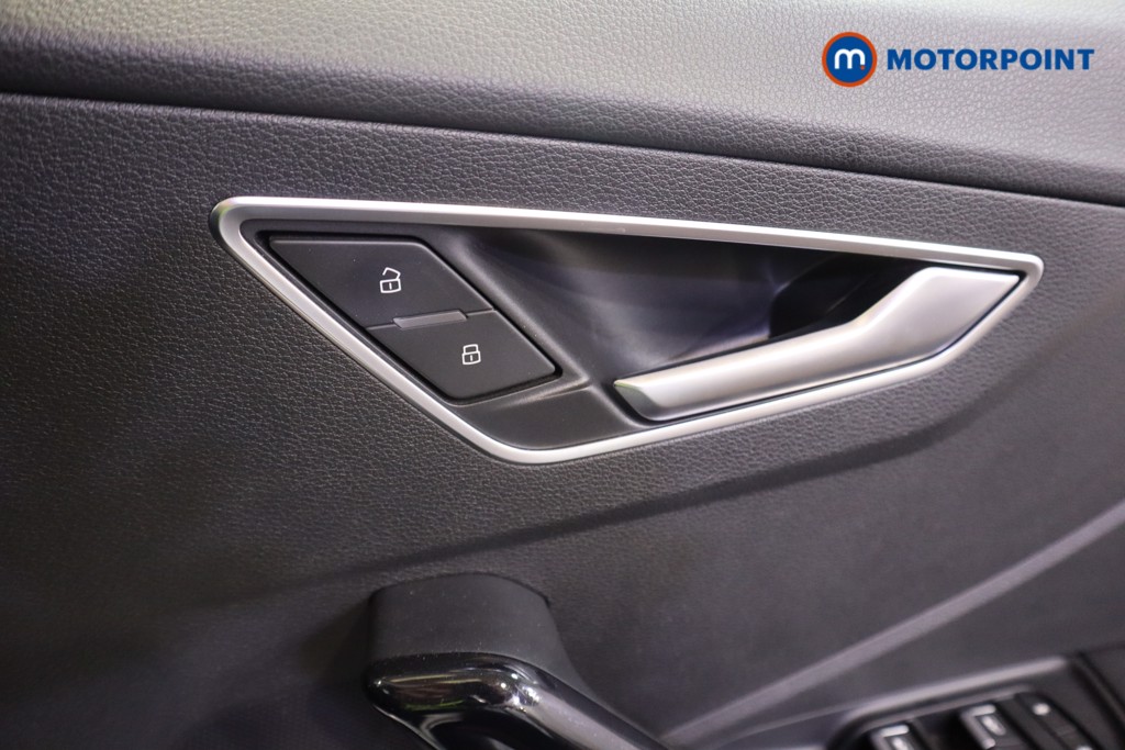 Audi Q2 Black Edition Automatic Petrol SUV - Stock Number (1619539) - 19th supplementary image