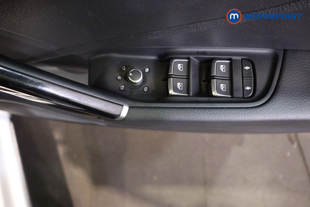 Audi Q2 Black Edition Automatic Petrol SUV - Stock Number (1619539) - 20th supplementary image