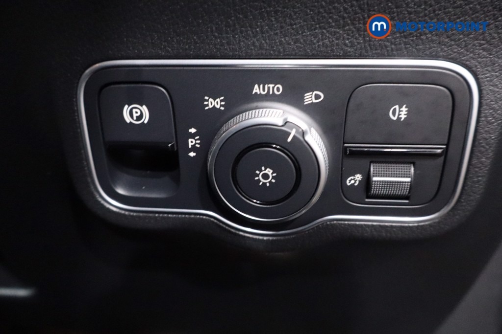 Mercedes-Benz GLA Amg Line Automatic Petrol SUV - Stock Number (1619657) - 17th supplementary image