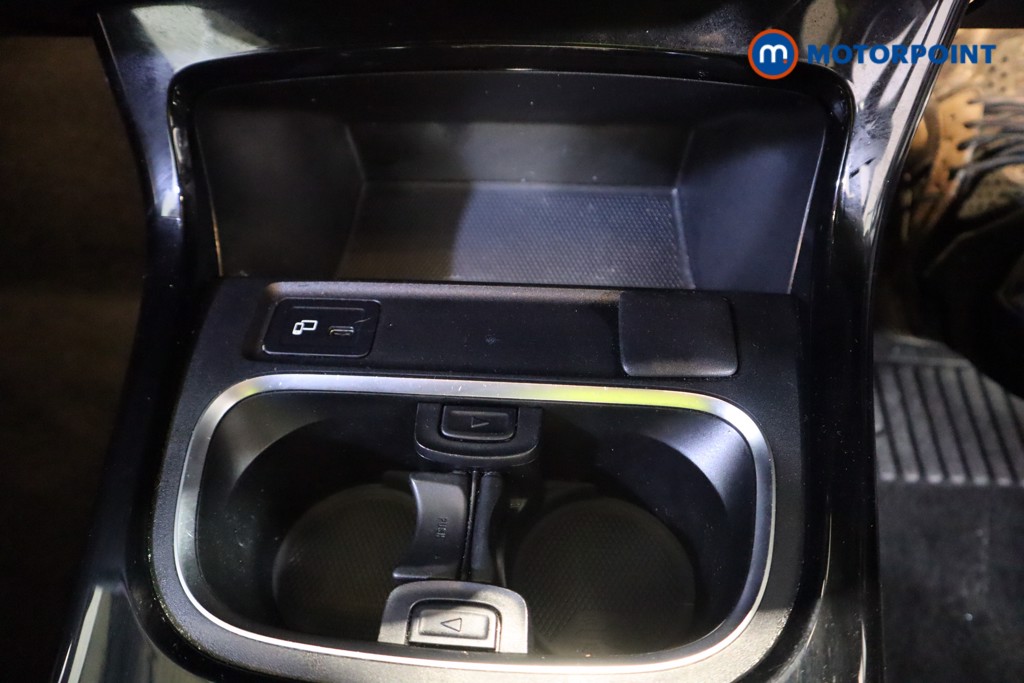 Mercedes-Benz A Class Amg Line Manual Petrol Hatchback - Stock Number (1619855) - 7th supplementary image