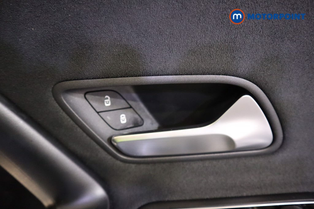 Mercedes-Benz A Class Amg Line Manual Petrol Hatchback - Stock Number (1619855) - 16th supplementary image