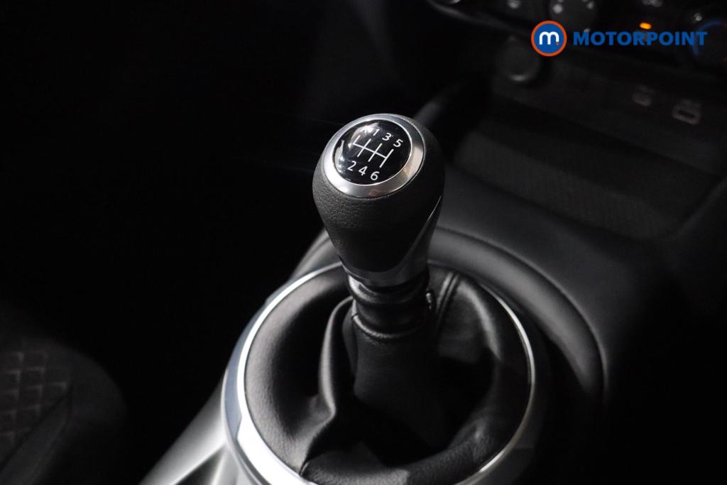 Nissan Juke Acenta Premium Manual Petrol SUV - Stock Number (1619892) - 5th supplementary image