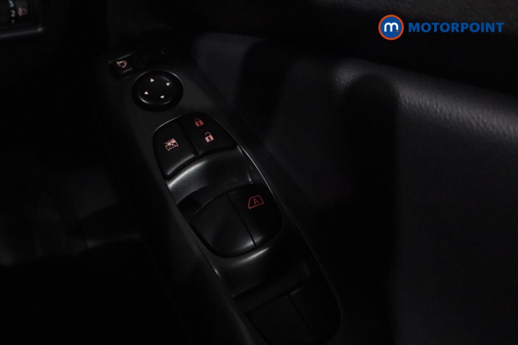 Nissan Juke Acenta Premium Manual Petrol SUV - Stock Number (1619892) - 10th supplementary image