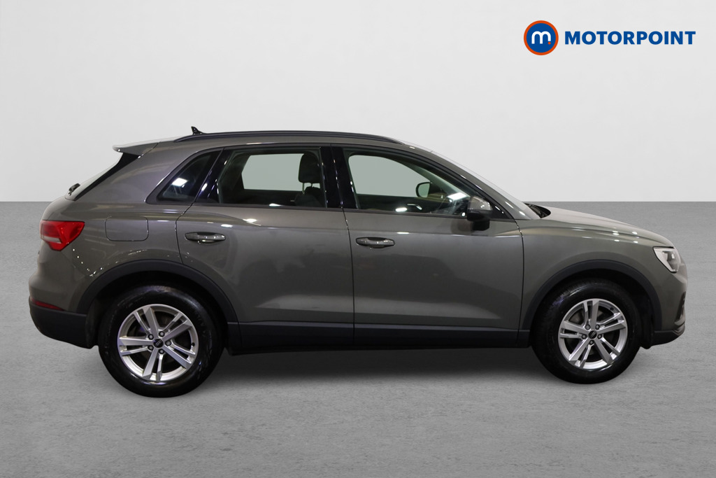 Audi Q3 Technik Manual Petrol SUV - Stock Number (1620551) - Drivers side