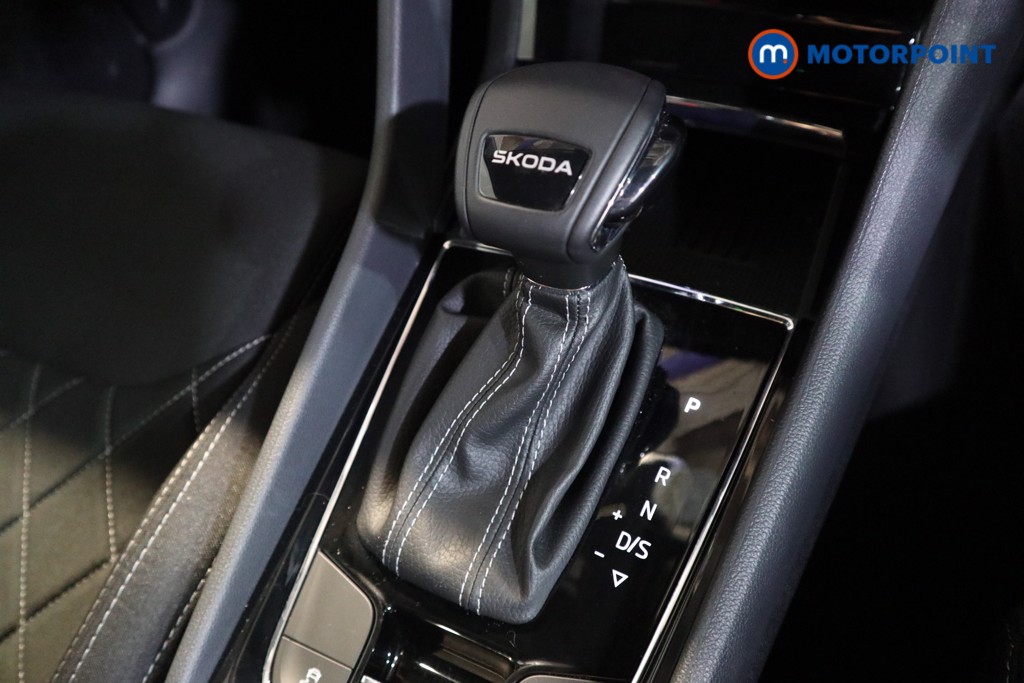 Skoda Karoq Sportline Edition Automatic Petrol SUV - Stock Number (1621018) - 9th supplementary image