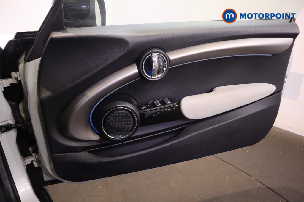 Mini Convertible Cooper Exclusive Automatic Petrol Convertible - Stock Number (1621179) - 15th supplementary image