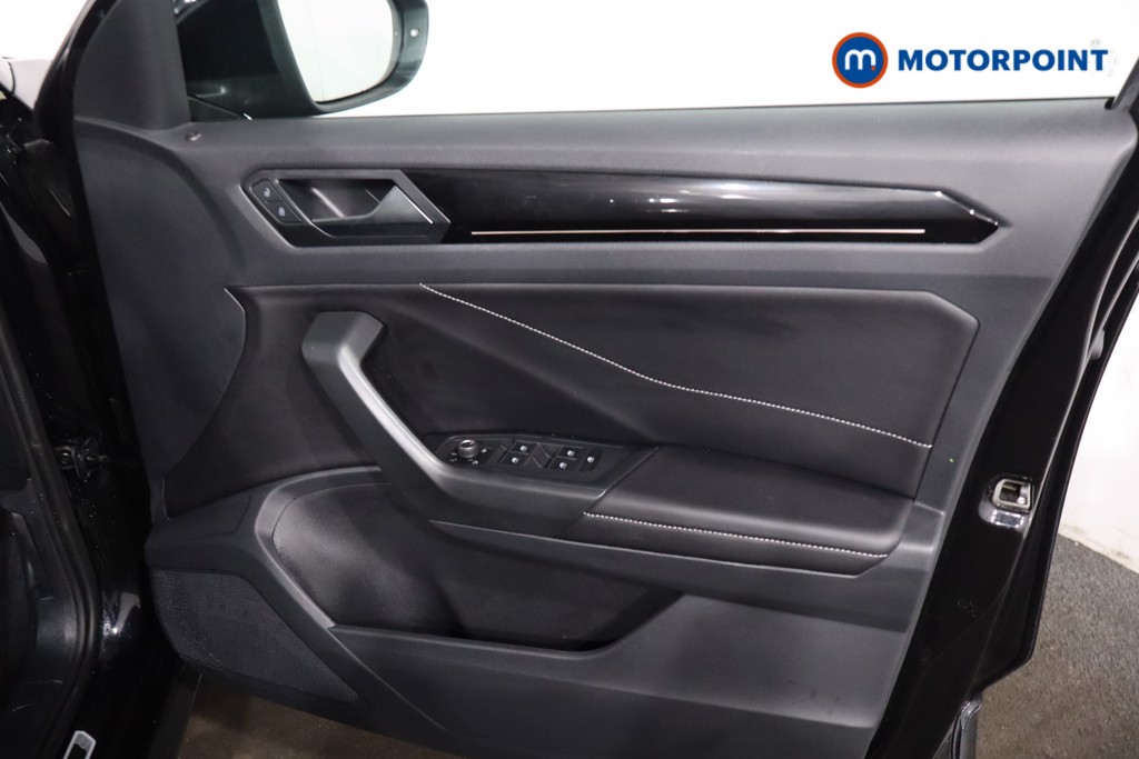 Volkswagen T-Roc R-Line Automatic Petrol SUV - Stock Number (1621380) - 26th supplementary image