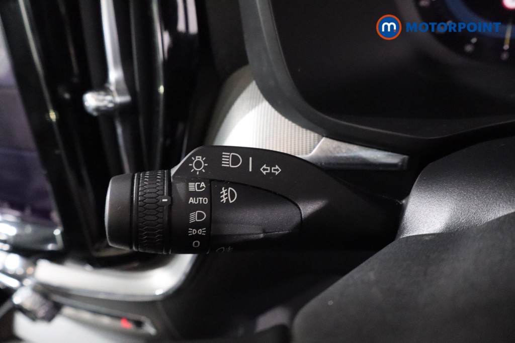 Volvo Xc60 Core Automatic Petrol Plug-In Hybrid SUV - Stock Number (1621471) - 14th supplementary image