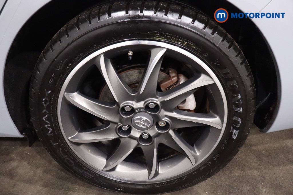 Toyota Auris Excel Automatic Petrol-Electric Hybrid Estate - Stock Number (1622037) - 12th supplementary image