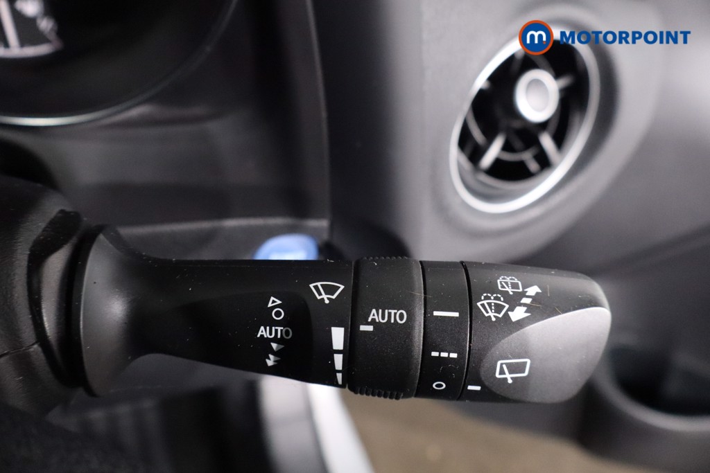 Toyota Auris Excel Automatic Petrol-Electric Hybrid Estate - Stock Number (1622037) - 15th supplementary image