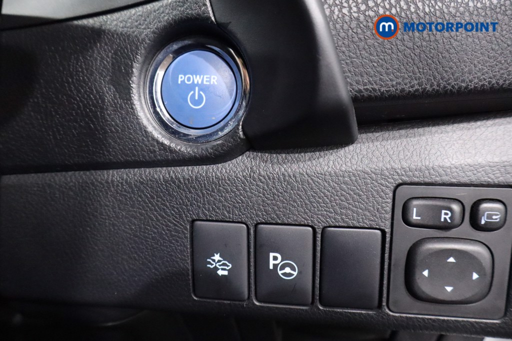 Toyota Auris Excel Automatic Petrol-Electric Hybrid Estate - Stock Number (1622037) - 17th supplementary image