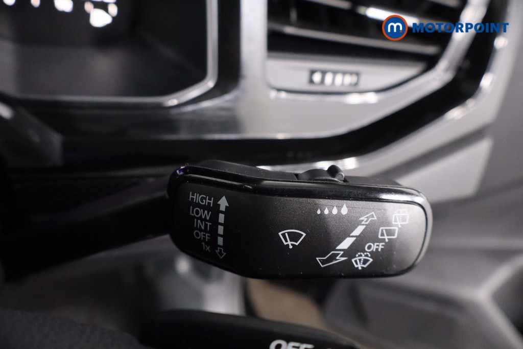 Volkswagen Polo Life Automatic Petrol Hatchback - Stock Number (1622123) - 15th supplementary image