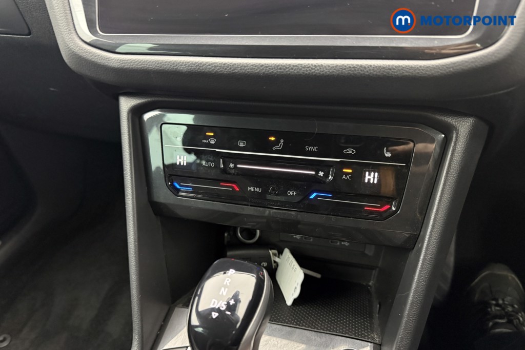 Volkswagen Tiguan R-Line Automatic Petrol SUV - Stock Number (1622895) - 4th supplementary image