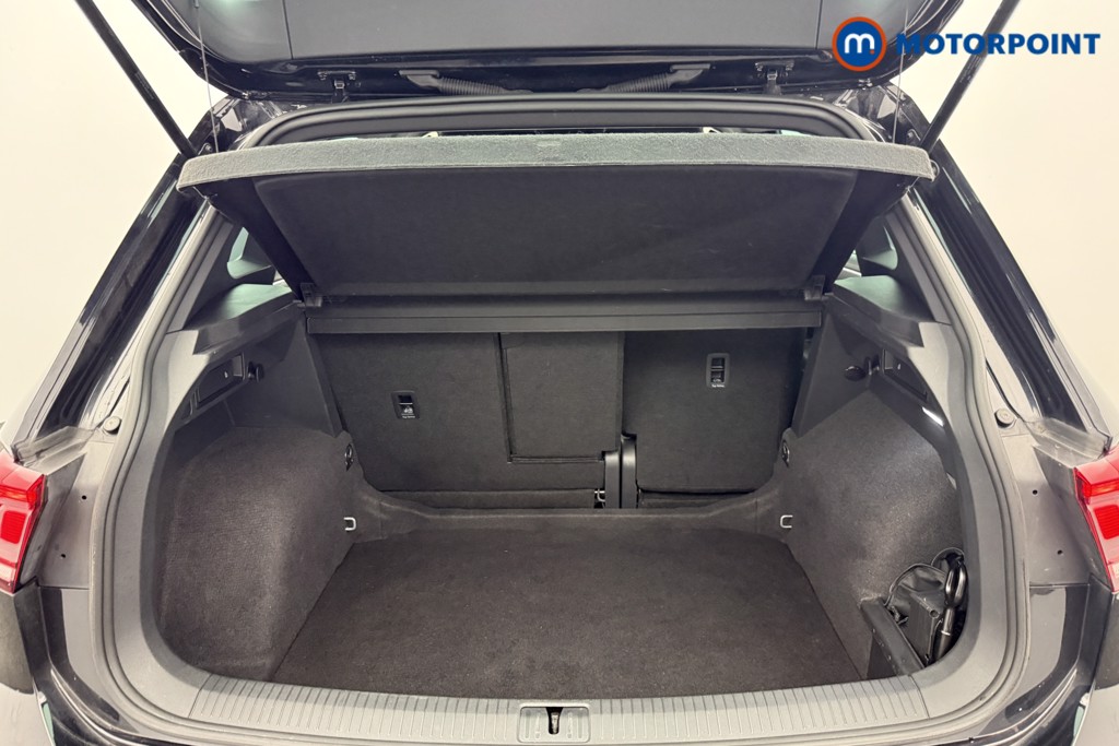 Volkswagen Tiguan R-Line Automatic Petrol SUV - Stock Number (1622895) - 13th supplementary image