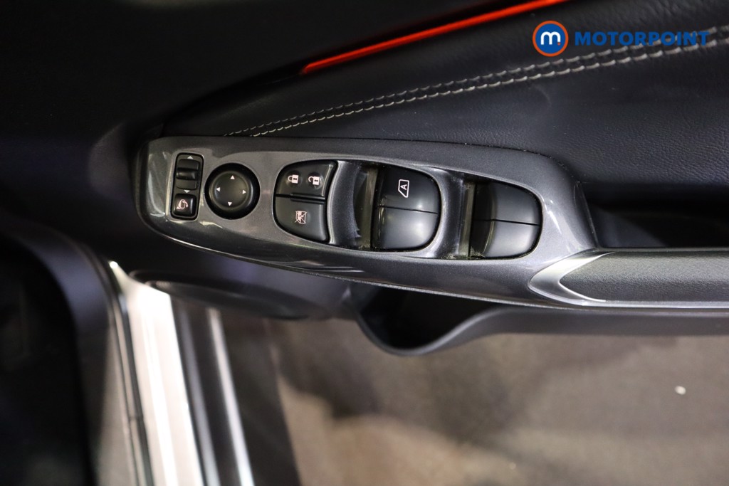 Nissan Juke Tekna Manual Petrol SUV - Stock Number (1623139) - 15th supplementary image