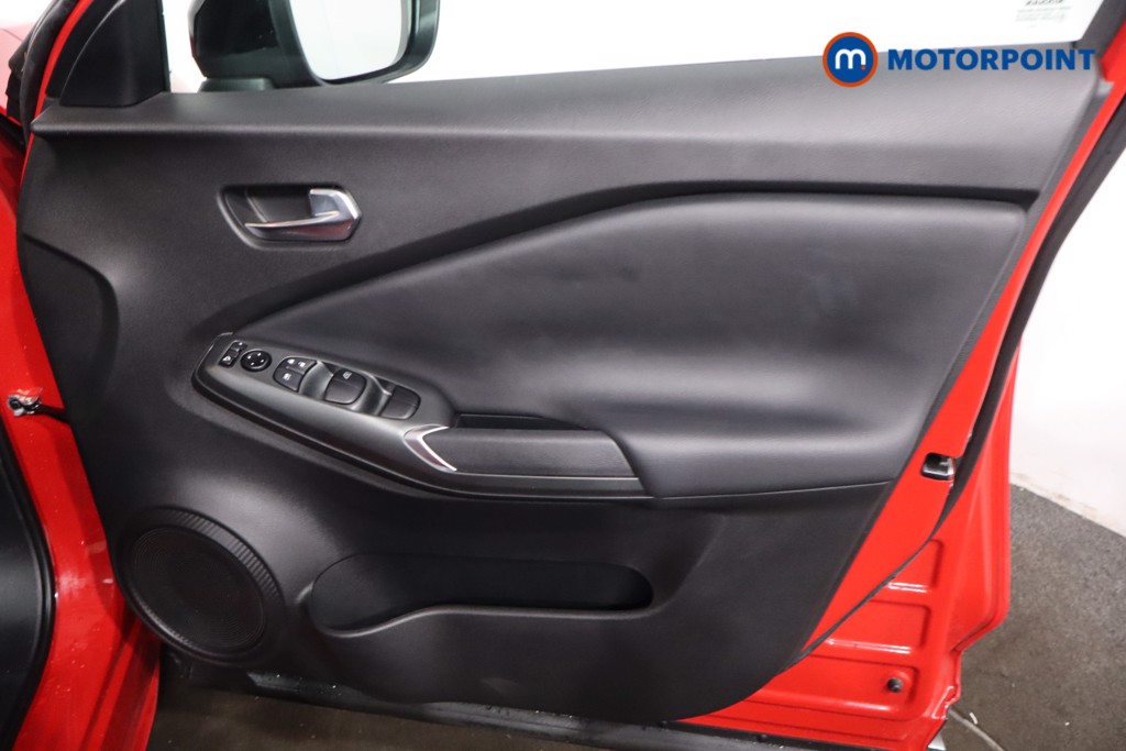 Nissan Juke Acenta Premium Manual Petrol SUV - Stock Number (1623173) - 22nd supplementary image