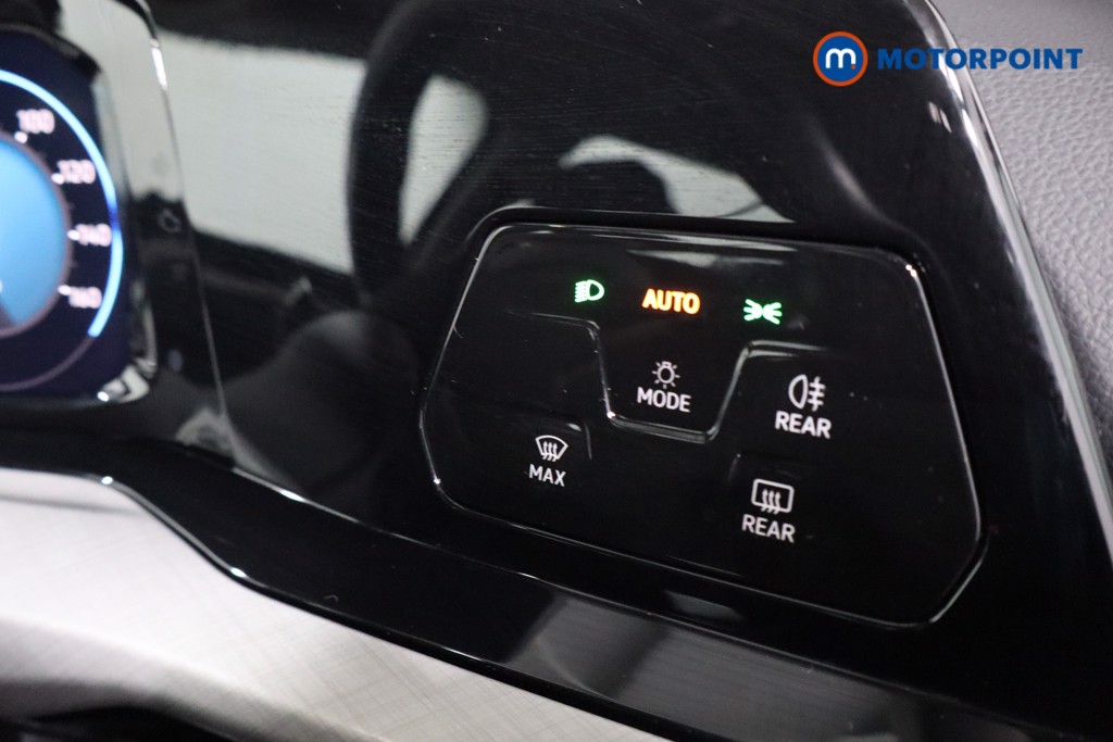 Volkswagen Golf Life Manual Petrol Hatchback - Stock Number (1623198) - 17th supplementary image