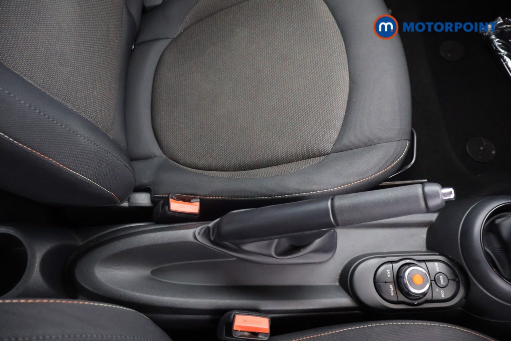 Mini Hatchback Cooper Classic Manual Petrol Hatchback - Stock Number (1623265) - 17th supplementary image