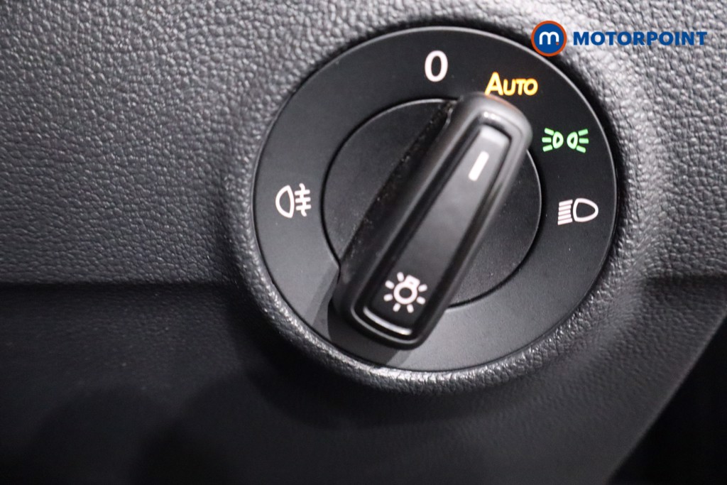 Volkswagen T-Roc Life Manual Petrol SUV - Stock Number (1623510) - 17th supplementary image