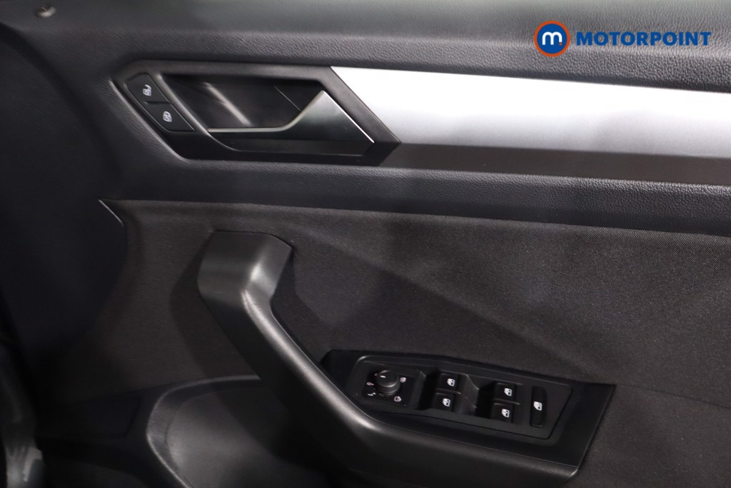 Volkswagen T-Roc Life Manual Petrol SUV - Stock Number (1623510) - 24th supplementary image