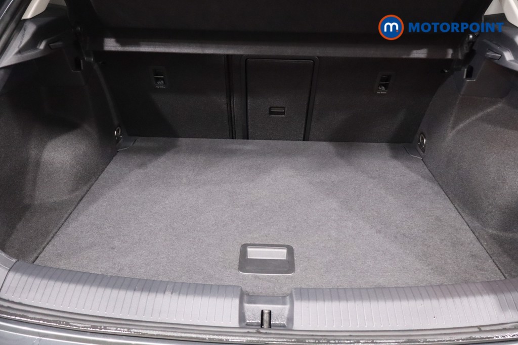 Volkswagen T-Roc Life Manual Petrol SUV - Stock Number (1623510) - 38th supplementary image