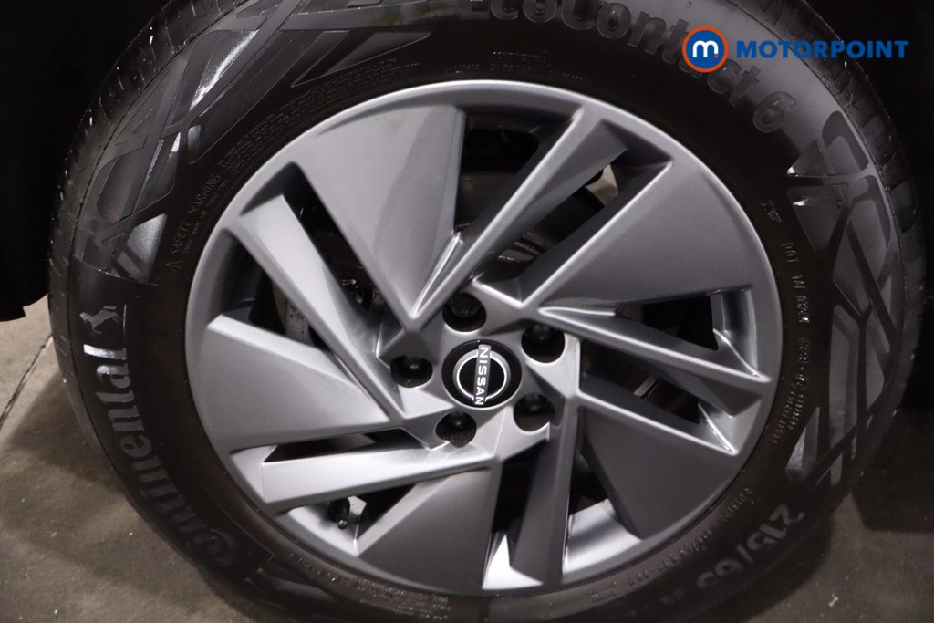 Nissan Qashqai Acenta Premium Automatic Petrol SUV - Stock Number (1623518) - 9th supplementary image