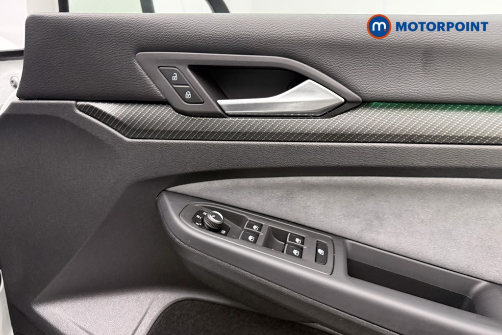 Volkswagen Golf R-Line Manual Petrol Hatchback - Stock Number (1623567) - 6th supplementary image