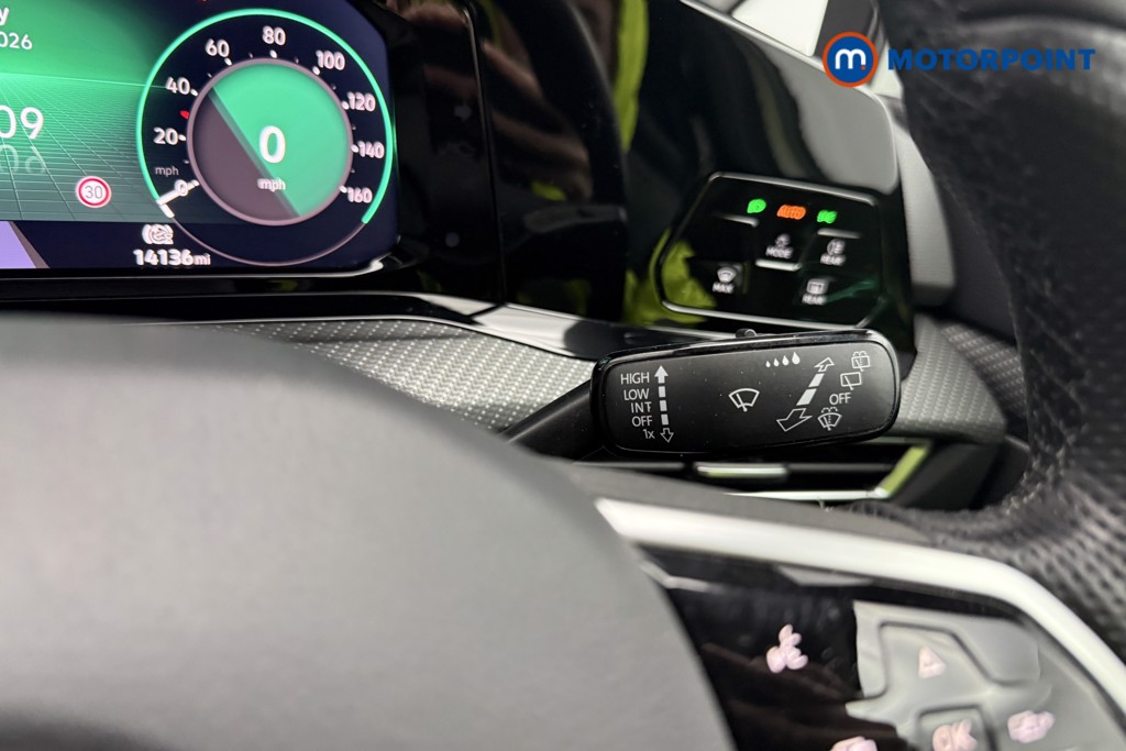 Volkswagen Golf R-Line Manual Petrol Hatchback - Stock Number (1623567) - 39th supplementary image