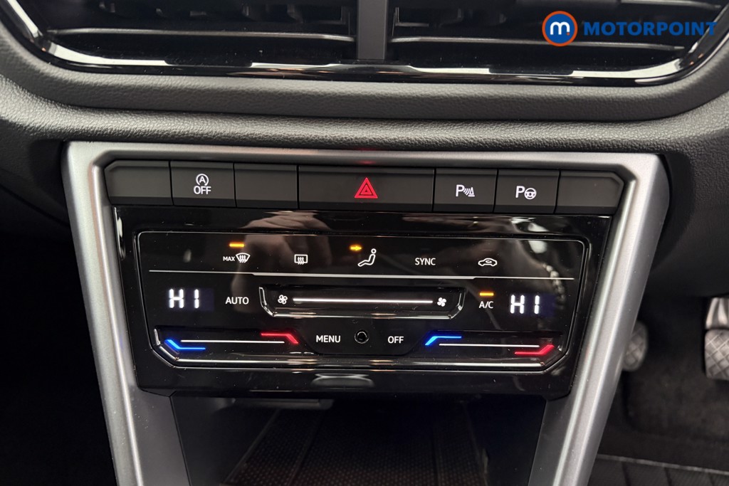 Volkswagen T-Roc Life Manual Petrol SUV - Stock Number (1608767) - 3rd supplementary image