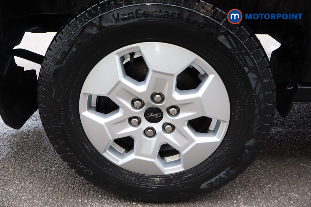 Ford Transit Limited Automatic Diesel Medium Roof Van - Stock Number (1611981) - 6th supplementary image