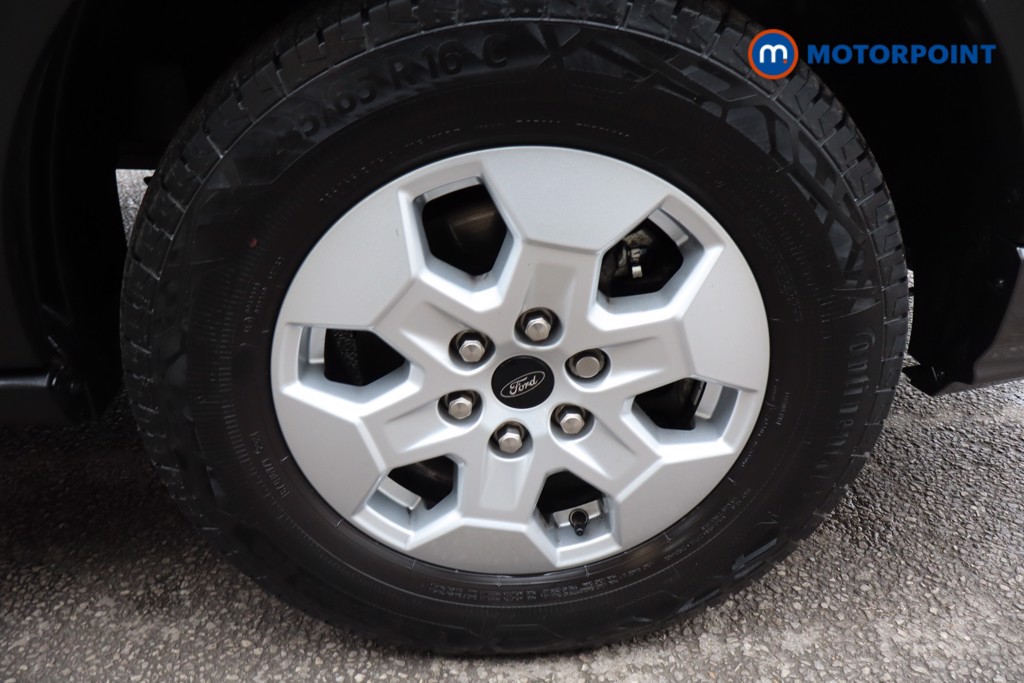 Ford Transit Limited Automatic Diesel Medium Roof Van - Stock Number (1611981) - 7th supplementary image