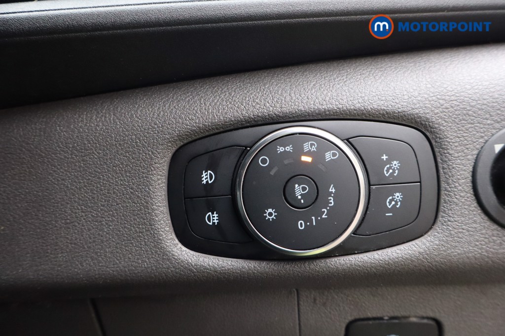 Ford Transit Limited Automatic Diesel Medium Roof Van - Stock Number (1611981) - 15th supplementary image