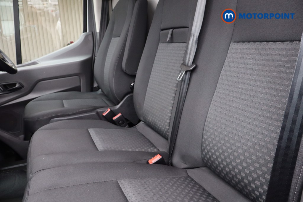 Ford Transit Limited Automatic Diesel Medium Roof Van - Stock Number (1611981) - 23rd supplementary image