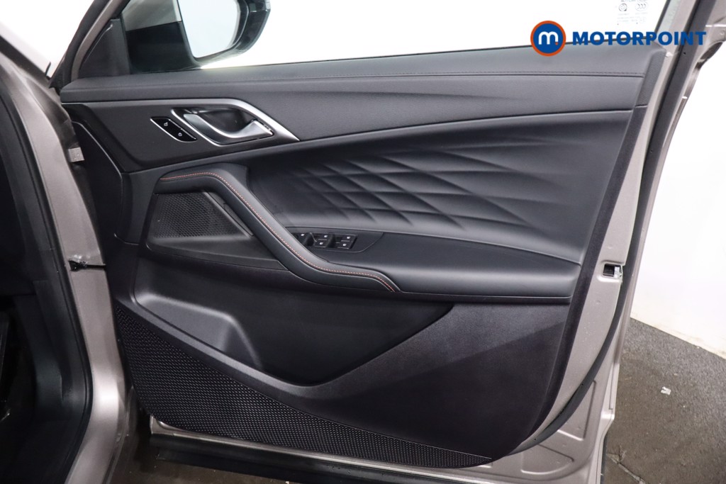 Mg Motor Uk HS SE Automatic Petrol-Electric Hybrid SUV - Stock Number (1616696) - 23rd supplementary image