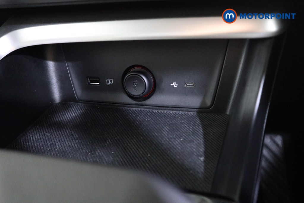 Mg Motor Uk ZS Trophy Automatic Petrol-Electric Hybrid SUV - Stock Number (1617146) - 8th supplementary image