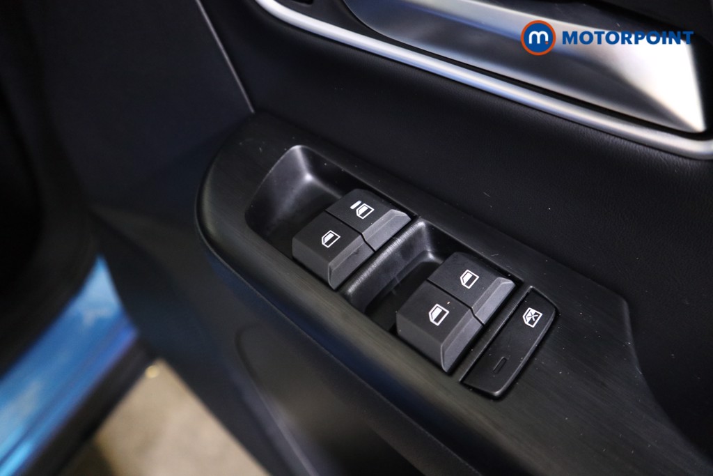 Mg Motor Uk ZS Trophy Automatic Petrol-Electric Hybrid SUV - Stock Number (1617146) - 14th supplementary image