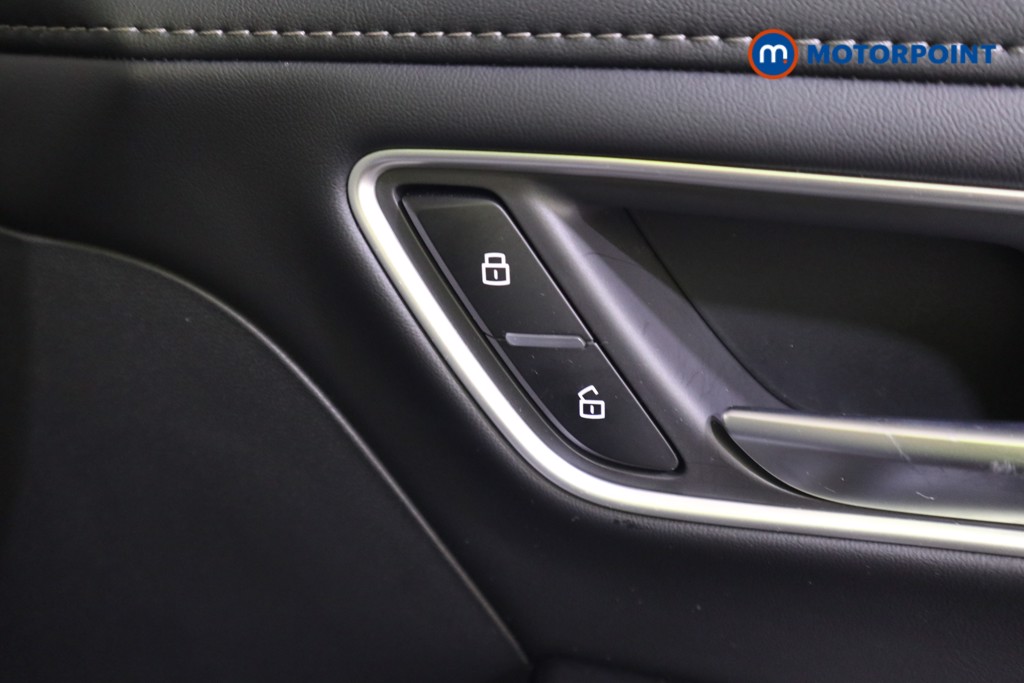 Mg Motor Uk ZS Trophy Automatic Petrol-Electric Hybrid SUV - Stock Number (1618106) - 13th supplementary image