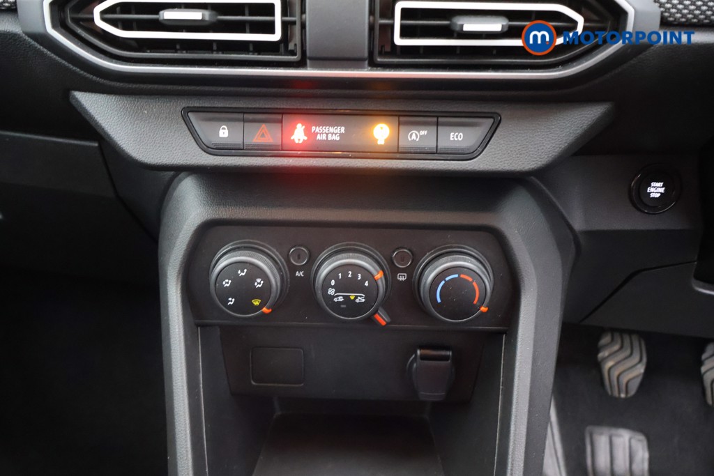 Dacia Sandero Expression Manual Petrol Hatchback - Stock Number (1619094) - 6th supplementary image