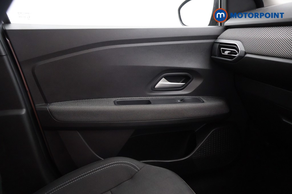 Dacia Sandero Expression Manual Petrol Hatchback - Stock Number (1619094) - 8th supplementary image