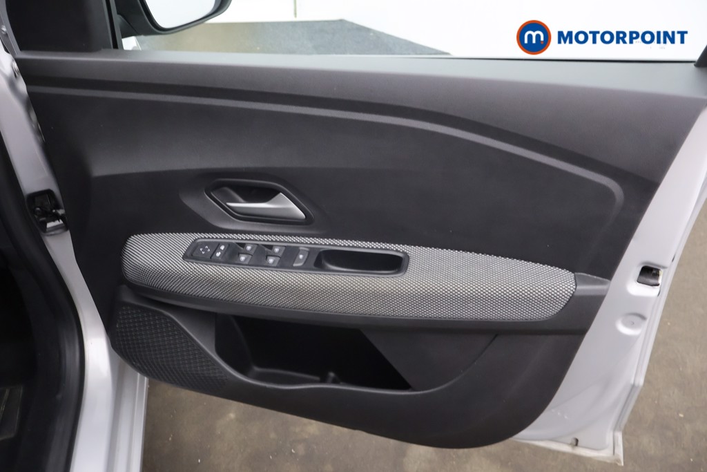 Dacia Sandero Expression Manual Petrol Hatchback - Stock Number (1619094) - 9th supplementary image