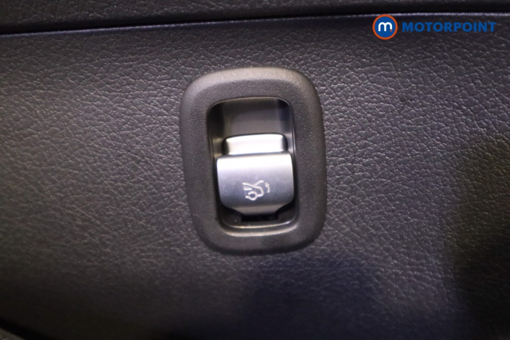 Mercedes-Benz C Class Amg Line Automatic Petrol Saloon - Stock Number (1621048) - 16th supplementary image