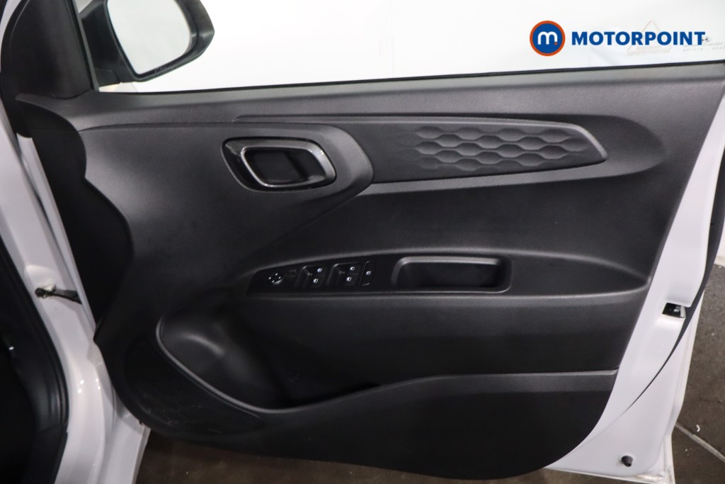 Hyundai I10 Advance Automatic Petrol Hatchback - Stock Number (1621578) - 22nd supplementary image