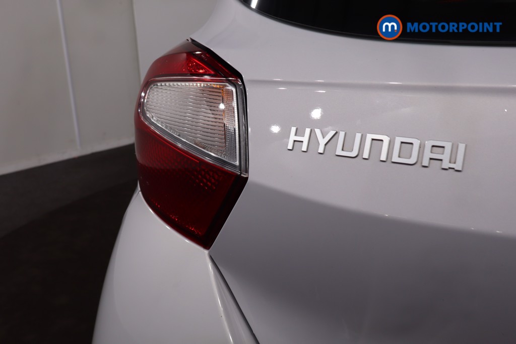 Hyundai I10 Advance Automatic Petrol Hatchback - Stock Number (1621578) - 33rd supplementary image