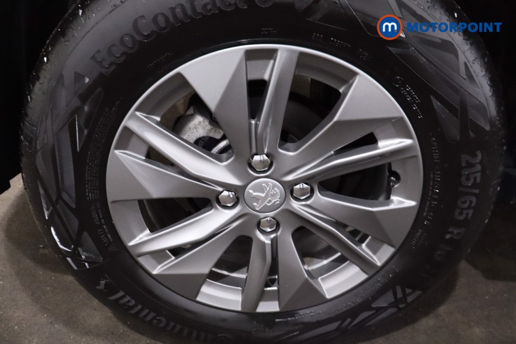 Peugeot 2008 Active Premium-Plus Manual Petrol SUV - Stock Number (1622907) - 9th supplementary image