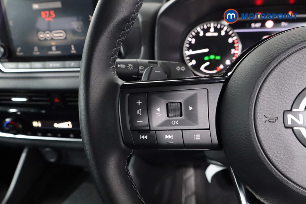 Nissan Qashqai Acenta Premium Automatic Petrol SUV - Stock Number (1623193) - 7th supplementary image