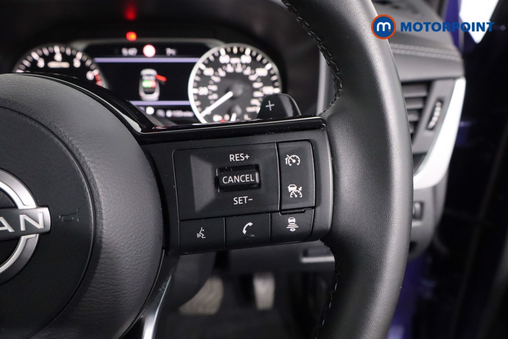 Nissan Qashqai Acenta Premium Automatic Petrol SUV - Stock Number (1623193) - 8th supplementary image