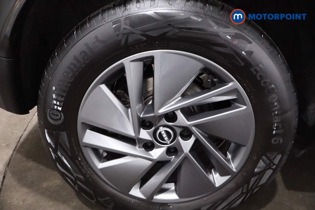 Nissan Qashqai Acenta Premium Automatic Petrol SUV - Stock Number (1623193) - 9th supplementary image